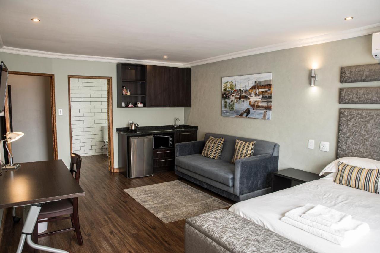 Ruth Avenue Guest House Идънвейл Екстериор снимка
