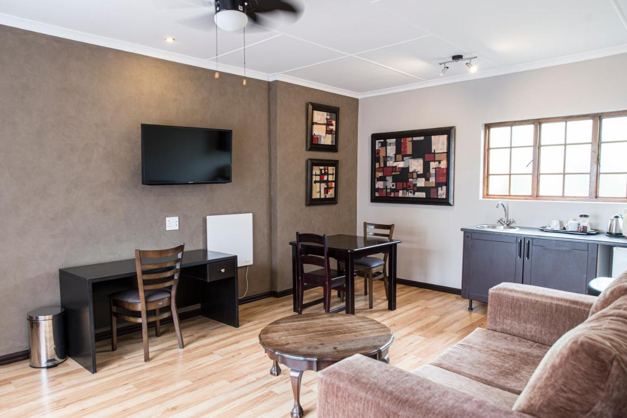 Ruth Avenue Guest House Идънвейл Екстериор снимка